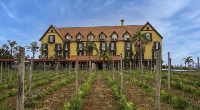 Hotel Quinta do Furao nestled in a spectacular coastal scenery