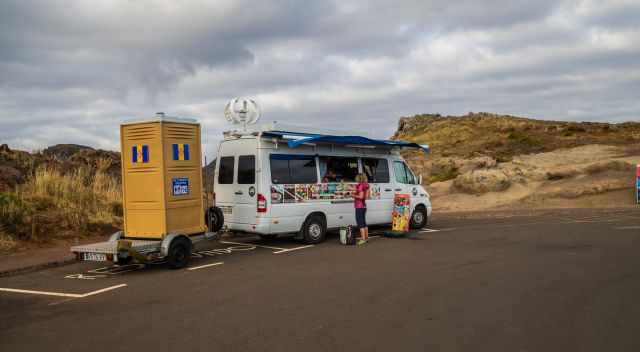 Ice and beverages van plus last restroom at Sao Lourenco trailhead