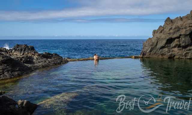 Piscina Natural in Seixal with a couple 