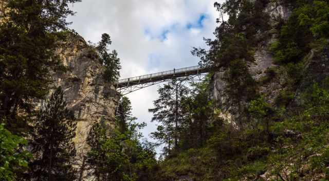 View from Pöllat Gorge to Marienbrücke - bridge