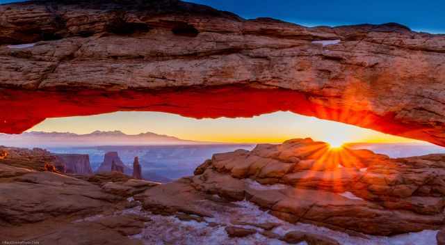 Mesa Arch at sunrise