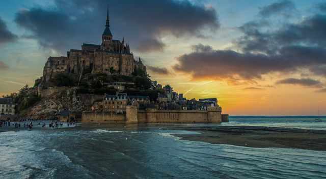 Mon Saint Michel at sunset