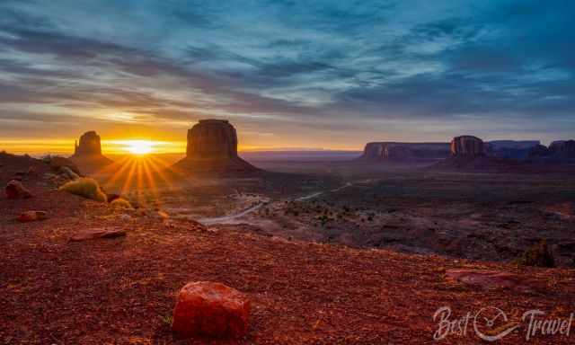 Sunrise in Monument Valley