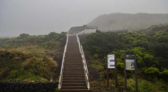 Pico Mountain Hut in dense fog