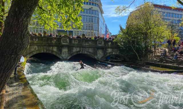 Eisbachwelle Englischer Garten