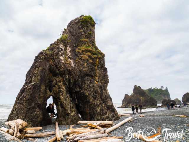 An rock arch on Ruby Beach