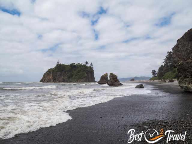 The sea stacks at Ruby Beach