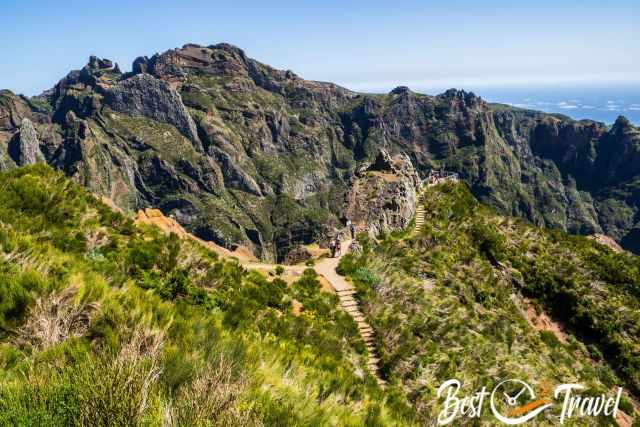 The first viewpoint along PR1 Pico do Arieiro