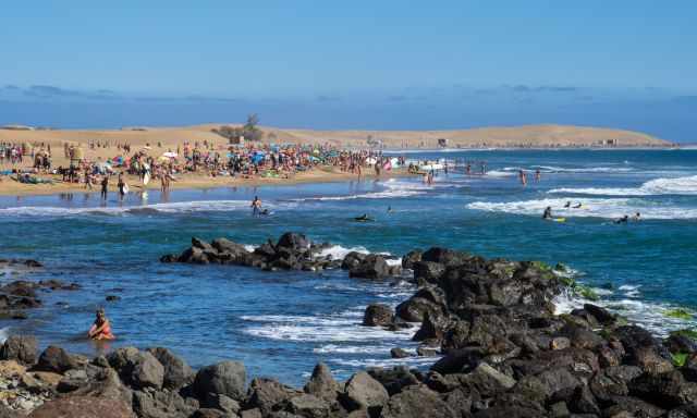 Playa de Maspalomas always busy