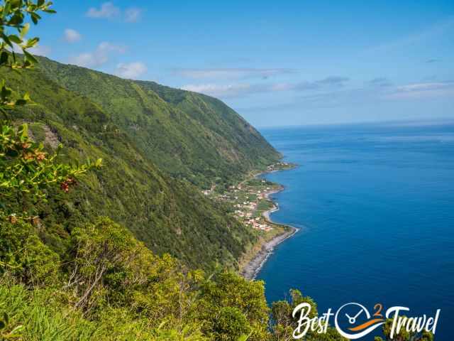 Faja dos Vimes and the sheer cliffs