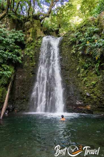 A swimmer in the pool of Salto do Prego waterfall