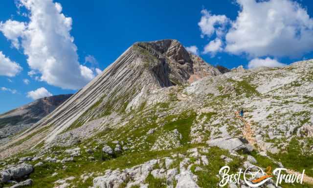 Hikers climb Seekofel summit