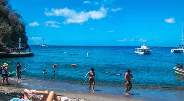 Anse Chastanet Beach and tour boats