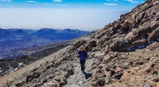 The well maintained trail up to the Teide peak