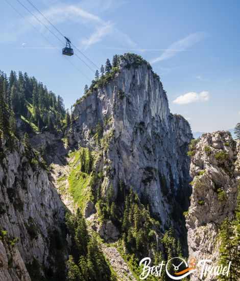 View from the yellow route to a cable car and immense rock