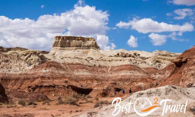 The wash and trail to the Toadstool Hoodoos