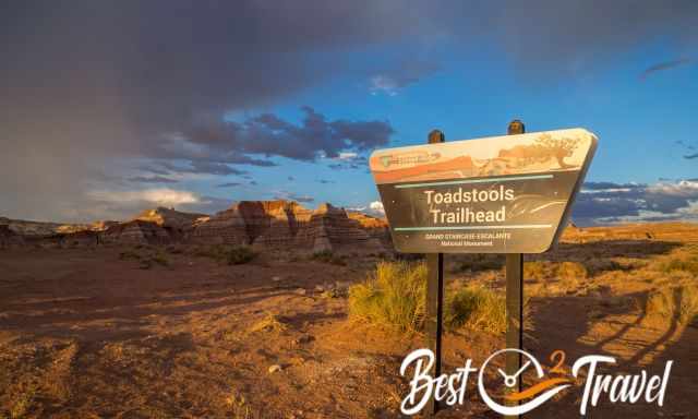 The Trailhead and entrance sign of the Toadstools