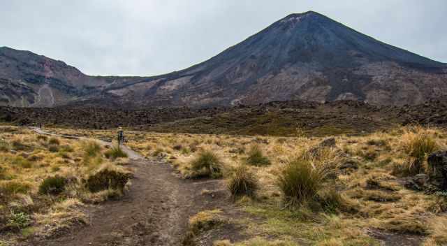 A boardwalk almost at the beginning of Tongariro 