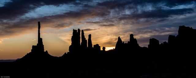 Sunset at Totem Pole in Monument Valley