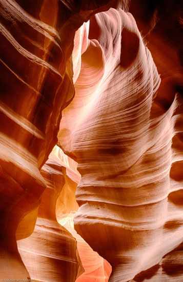 The lower part of Upper Antelope is more orange sandstone