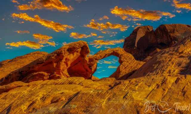 An Arch in the Valley of Fire at sunset