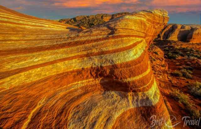 The Fire Wave and its fantastic structure in Valley of Fire