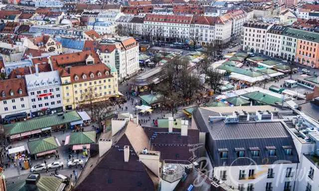 View from higher elevations to the entire Viktualienmarkt