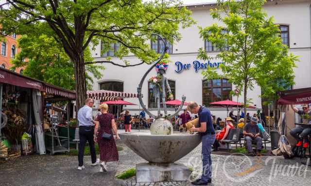 A fountain on Viktualienmarkt