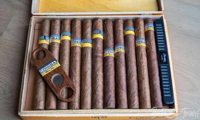 A package of Cuban cigars