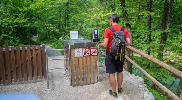 Admission control for Vintgar gorge