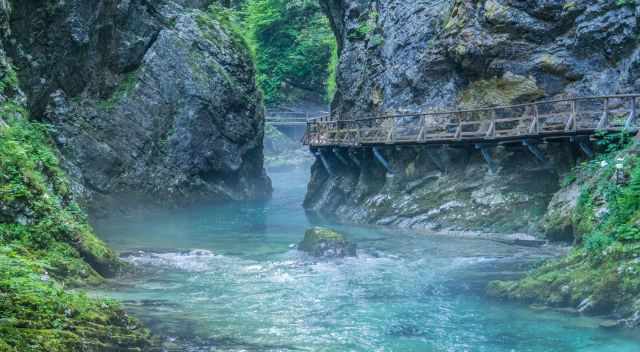 The end of the gorge is narrow and spectacular.