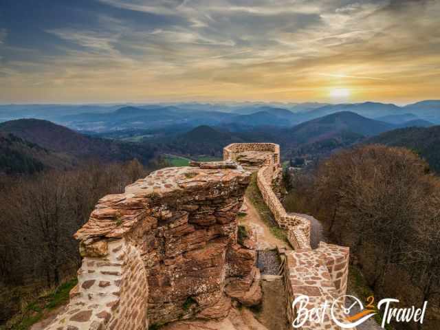 Wegelnburg at sunrise